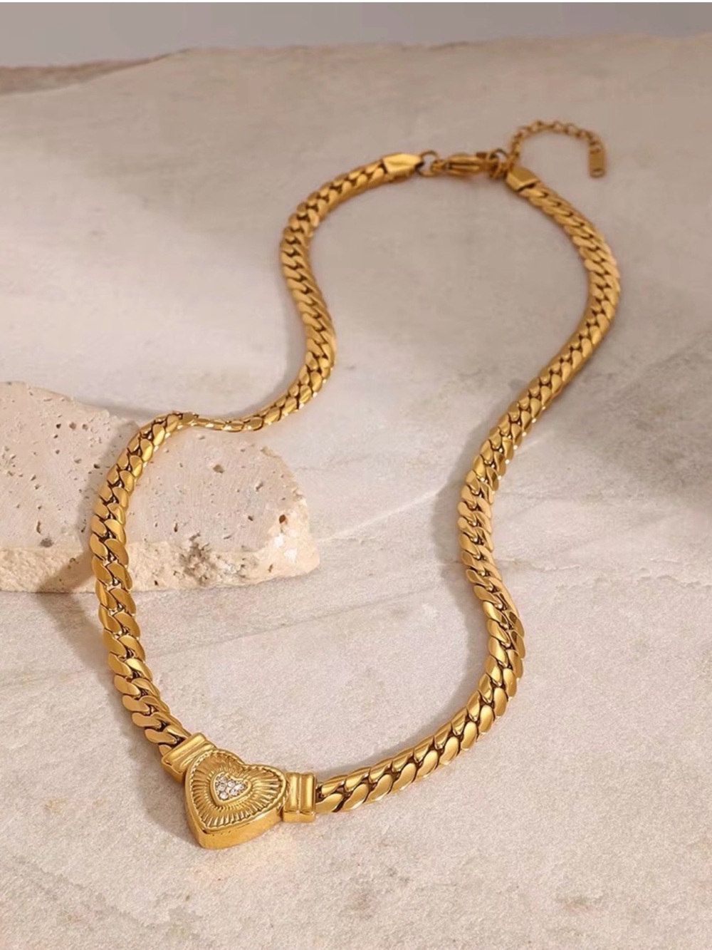 18K Gold Plated Heart Necklace - Picture 4 of 10
